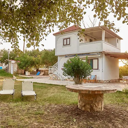 Holiday home Rania / Zante Drosia Kypseli