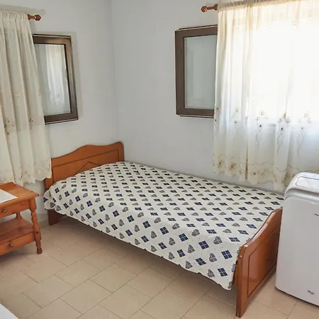 拉尼娅别墅/扎金索斯德罗西亚度假屋 * 基普塞利