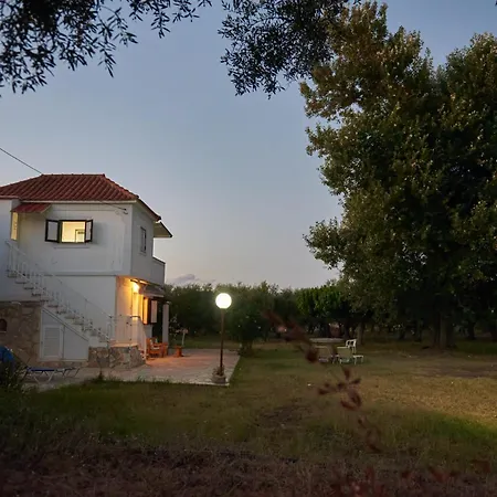 度假居 拉尼娅别墅/扎金索斯德罗西亚度假屋 *