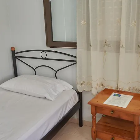 拉尼娅别墅/扎金索斯德罗西亚度假屋 *