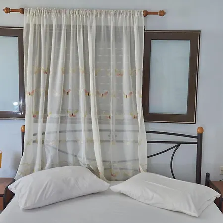 度假居 拉尼娅别墅/扎金索斯德罗西亚度假屋 *