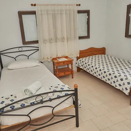 度假居 拉尼娅别墅/扎金索斯德罗西亚度假屋 *