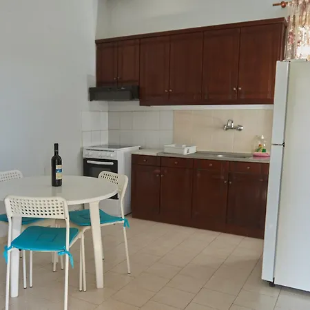 度假居 拉尼娅别墅/扎金索斯德罗西亚度假屋 *