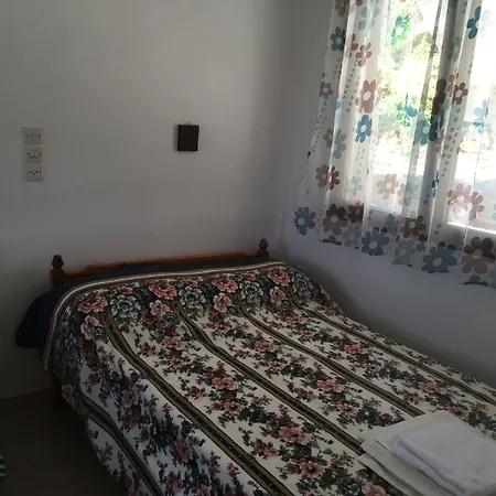 度假居 拉尼娅别墅/扎金索斯德罗西亚度假屋 *