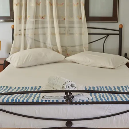 度假居 拉尼娅别墅/扎金索斯德罗西亚度假屋 *